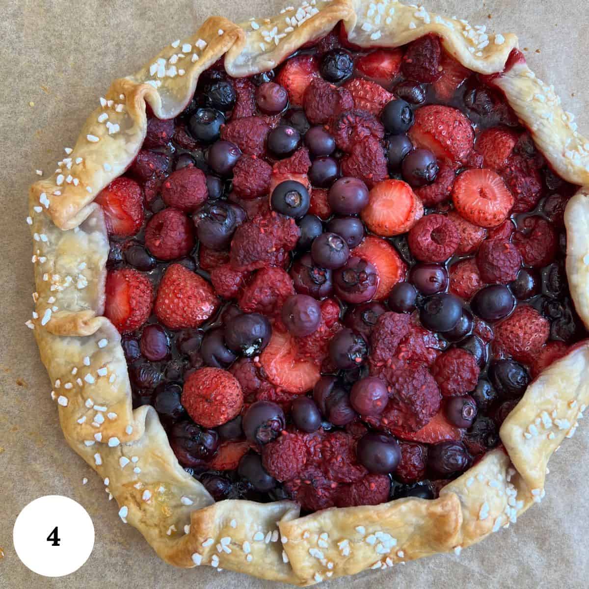 Adding sugar to the rim and baking. 