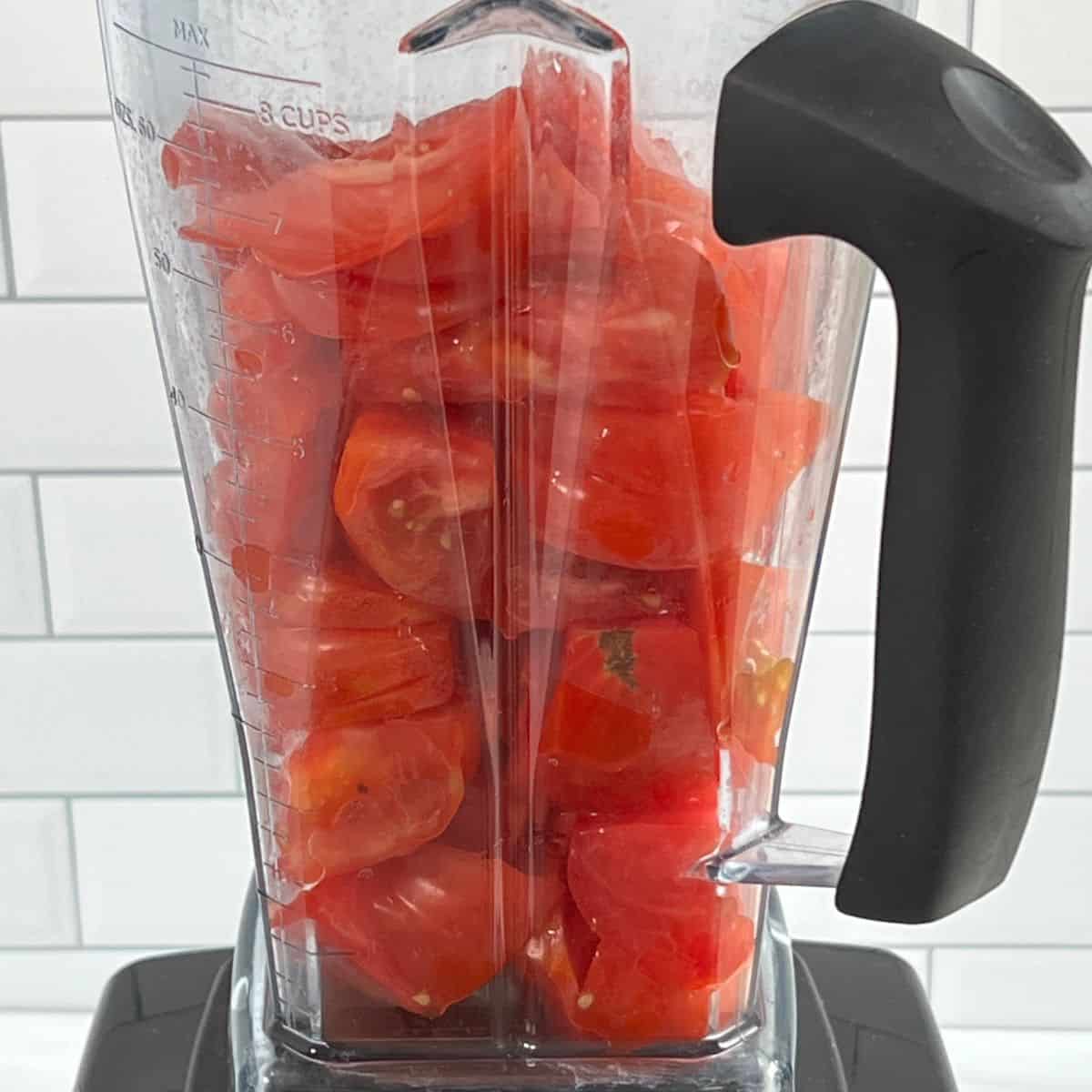 Tomatoes in the blender. 