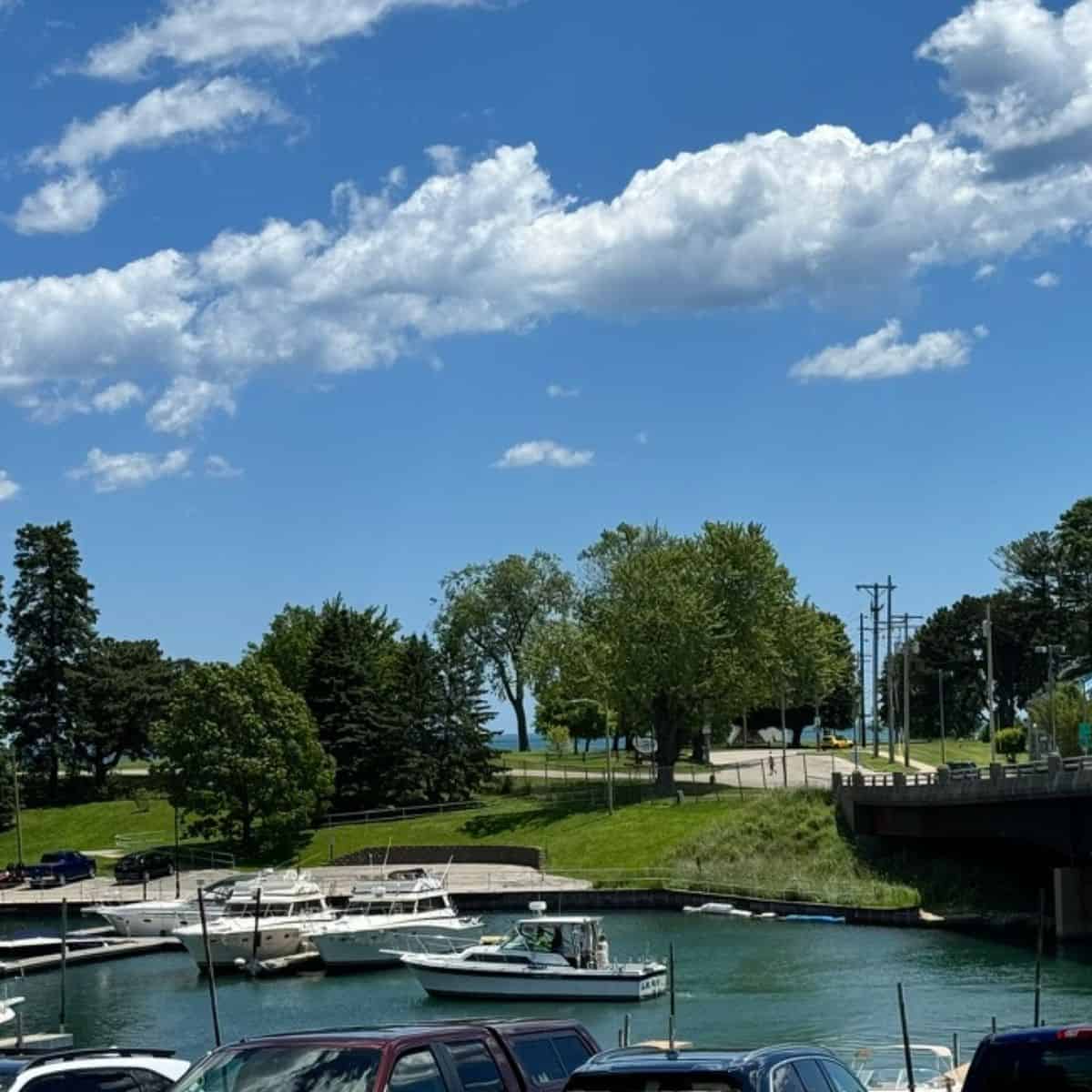 The restaurant near lake michigan. 